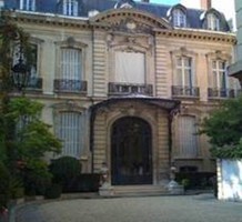 Двухэтажная квартира с собственным садом в Париже, продажа. №9258. ЭстейтСервис.
