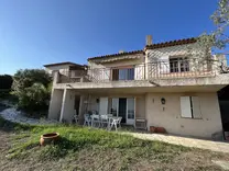 Дом с панорамным видом на море в Vallauris