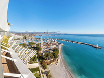 Квартира с тремя спальнями в Marina Baie des Anges