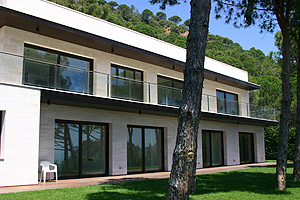 Современный дом в Испании